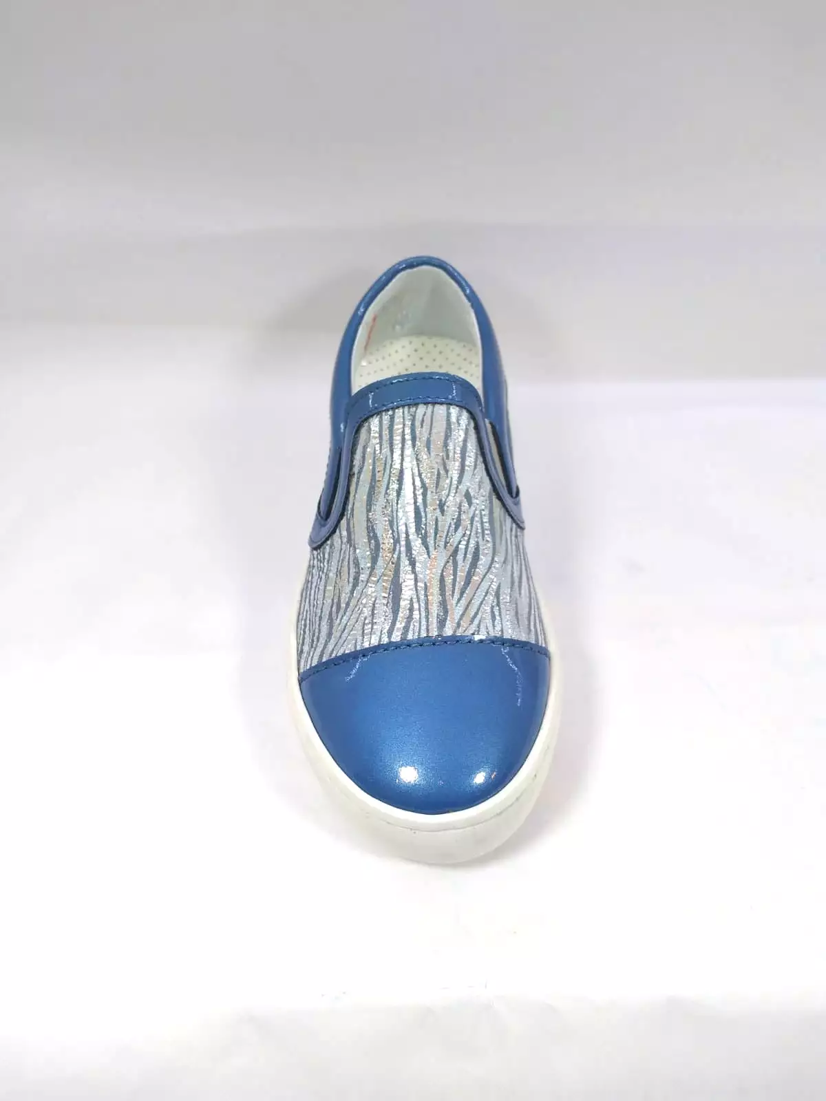 Beberlis Blue Patent Design Sneaker Shoe