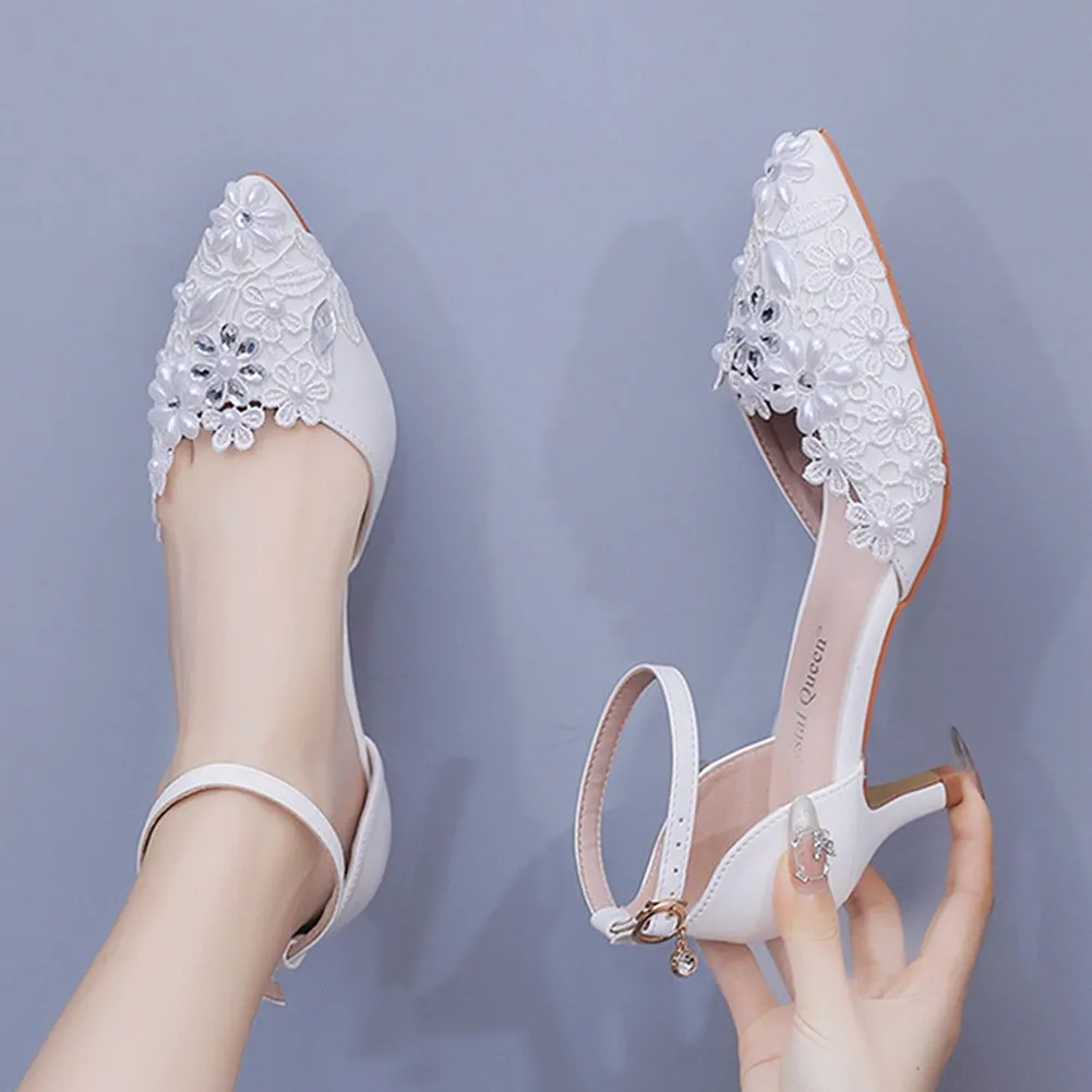 Chaussures de mariage à bout pointu en dentelle blanche et strass