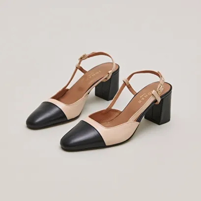 Mary Janes with heel in black and beige leather