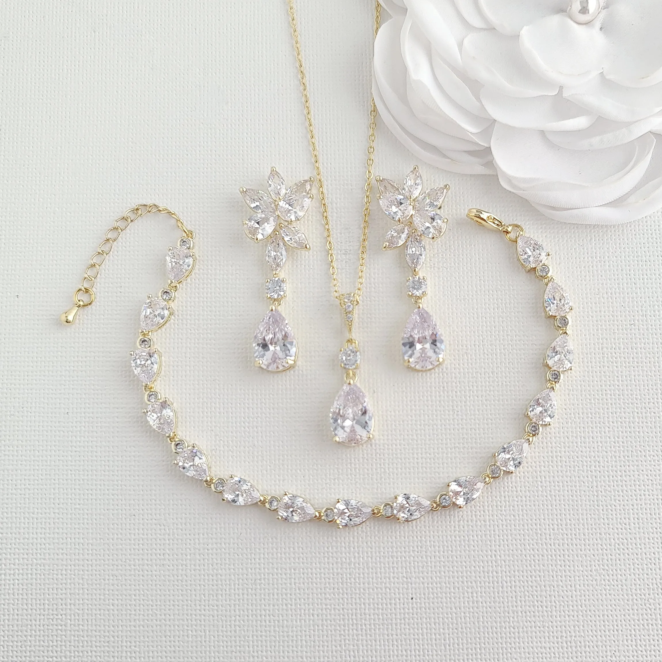 Yellow Gold Bridal Jewelry Set-Ivy